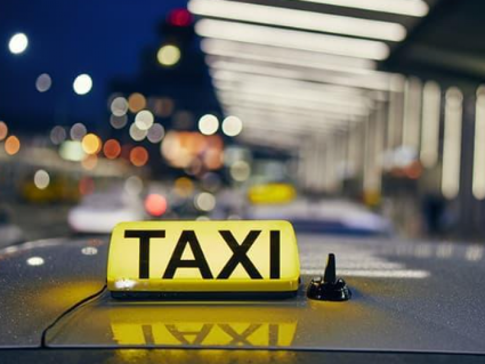 Insider Tips for Finding a Cheap and Reliable Taxi at Lyon Aéroport