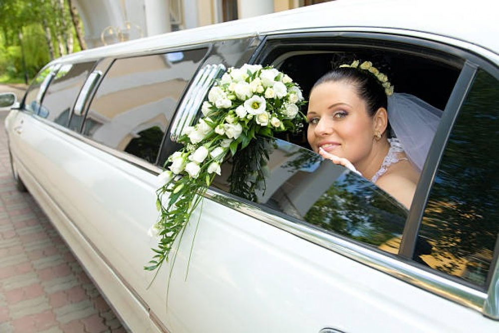 Birmingham Wedding Transport: Navigating the City Centre to Stunning Countryside Venues