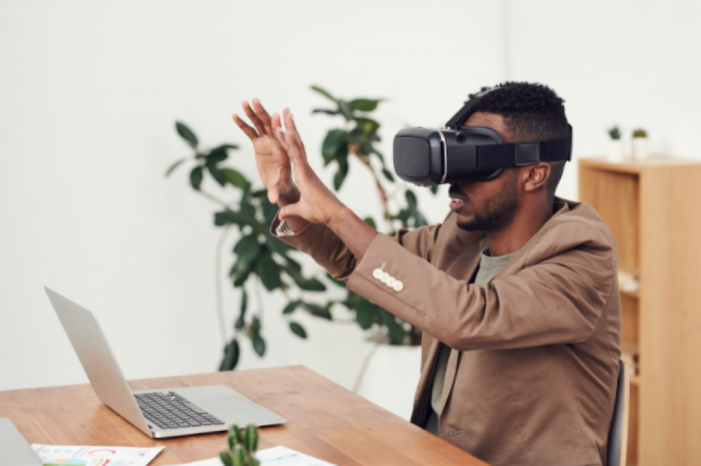 3 Ways Businesses are Using Augmented Reality to Shape the Customer Experience