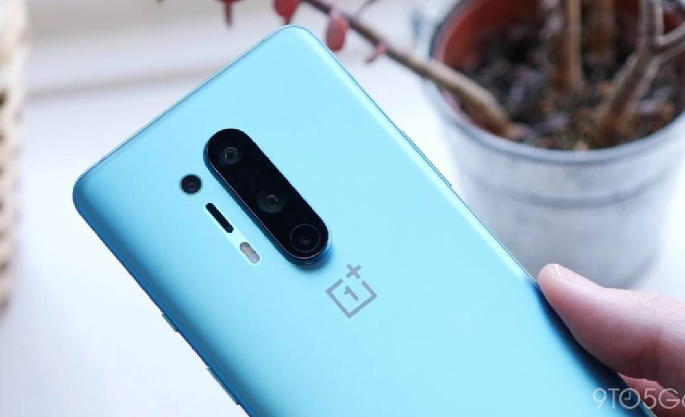 The OnePlus 8 and OnePlus 8 Pro will receive an OxygenOS 11.0.8.8 update