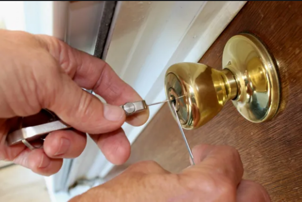 The Professional Services of an Emergency Locksmith