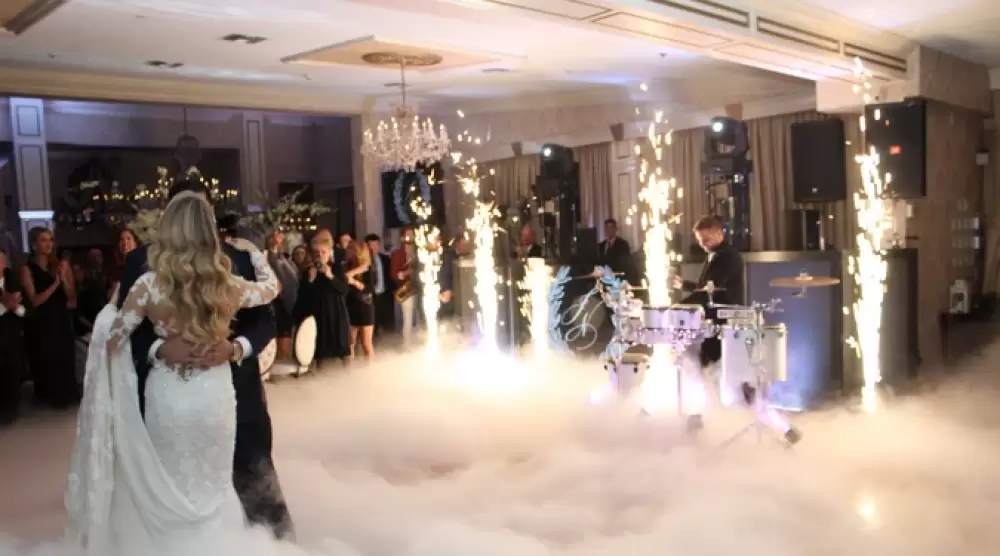 Long Island Wedding DJs: How to Ensure a Smooth Event Timeline