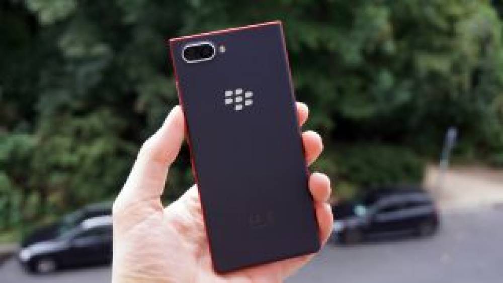 Old BlackBerry phones will stop functioning on January 4th