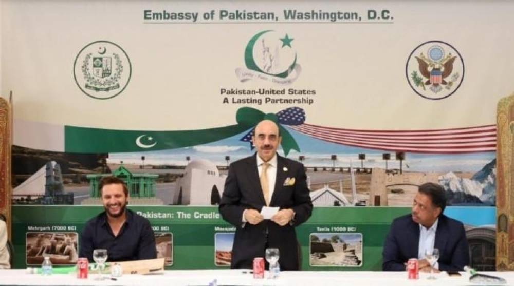 Dr. Attique Samdani and Shahid Afridi Donate Amount to Support Education and Healthcare Projects