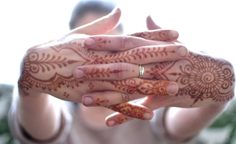 How to Remove Henna from Skin